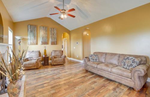 Moundville Maison | Pet-Friendly Home with Fenced Backyard in Moundville