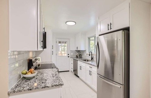 Lakewood Appartement | Pet Friendly I 3bd I Red Rocks I Belmar I Denver