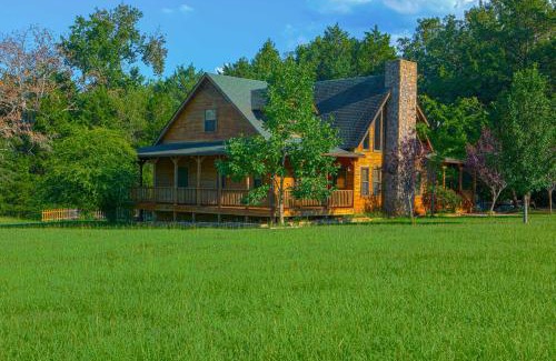Jefferson Maison | Pet-Friendly Jefferson Home Near Lake O the Pines