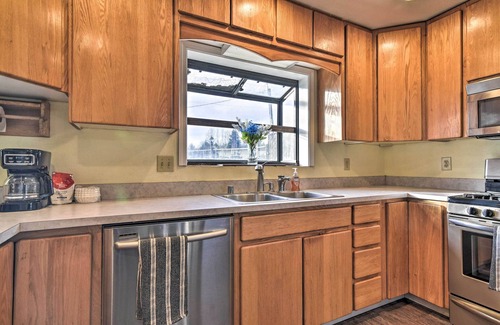 La Center Maison | Pet-Friendly La Center Home ~ 6 Mi to Casinos
