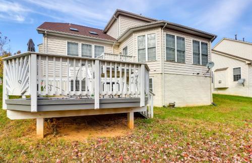 Seabrook Maison | Pet-Friendly Lanham Getaway with Community Pool!