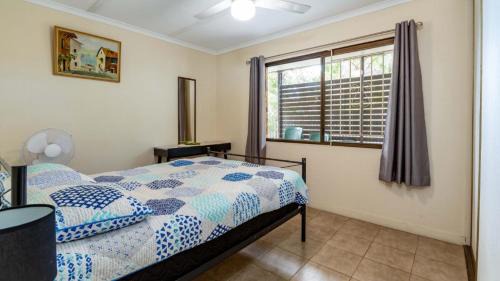 Bongaree Maison | Pet friendly lowset home with room for a boat, Wattle Ave, Bongaree