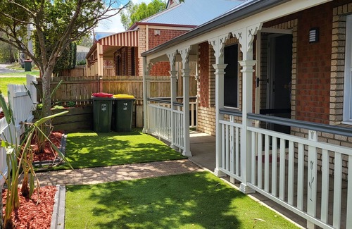 Ellen Grove Maison | Pet Friendly Luxury Home - Sleeps 6