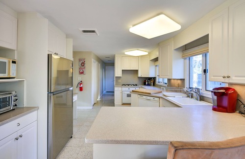 Marblehead Maison | Pet-Friendly Marblehead Home Near Preston Beach!