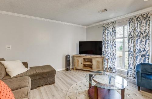 Millbrook Maison | Pet-Friendly Millbrook Home Patio and Yard!