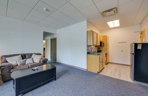 New Kensington Appartement | Pet-Friendly New Kensington Apt w/ Shared Perks