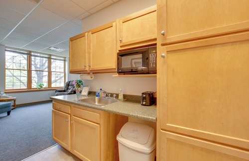 New Kensington Appartement | Pet-Friendly New Kensington Apt w/ Shared Perks