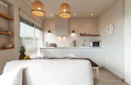 Gava Appartement | Appartement Ocean View, vue mer, piscine, Wi-Fi, clim., terrasse, jardin. Animaux admis