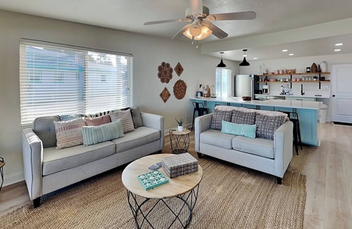 Glenwood Maison | Pet-friendly Ormond Beach bungalow, newly updated and steps from the beach!