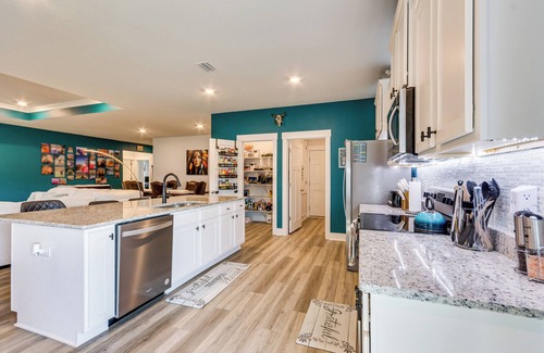 Northwest Pensacola Maison | Pet-Friendly Pensacola Home w/Fenced Backyard