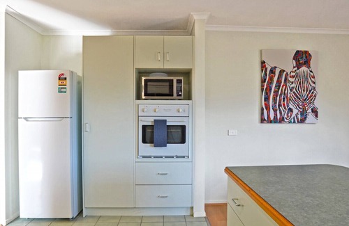 Ringwood Maison | Pet-Friendly Retreat 2BR Ringwood Prime location