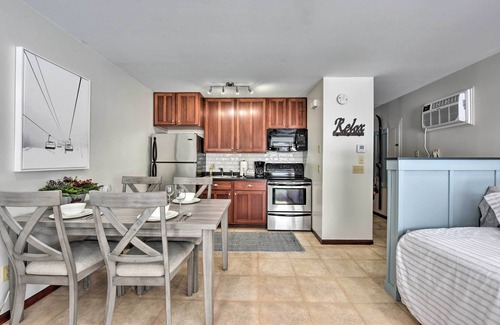 Wabasha Appartement | Pet-Friendly Retreat w/ Deck: Steps to Marina!
