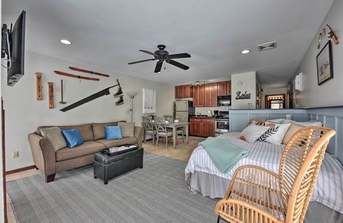 Wabasha Appartement | Pet-Friendly Retreat w/ Deck: Steps to Marina!