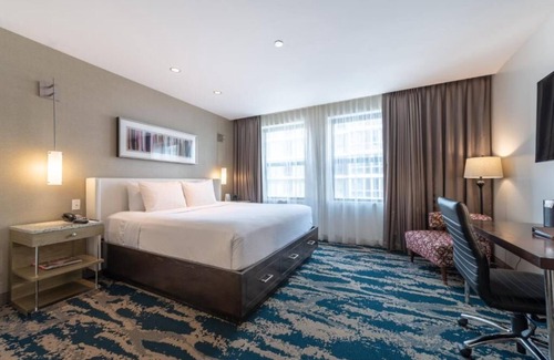 Near North Side Hôtel | Pet-friendly Room w/ Fitness Center! Short Walk to River North Spots!