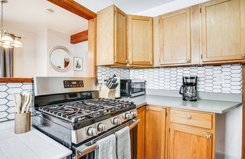 St. Anthony Park Maison | Pet-Friendly Saint Paul Home w/ Shared Yard!