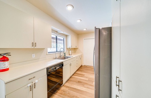 North San Antonio - SAT Maison | Pet-Friendly San Antonio Vacation Rental w/ Pool!