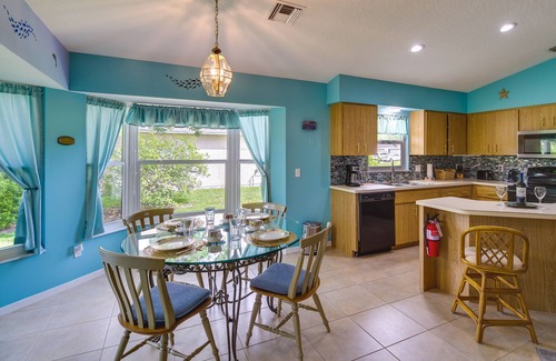 Sebastian Highlands Maison | Pet-Friendly Sebastian Home: w/ Porch + Lake View!