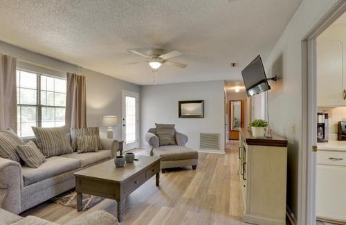 Slocomb Maison | Pet-Friendly Slocomb Vacation Rental with Sunroom!