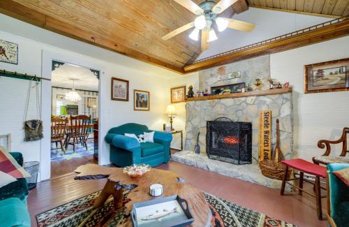 Clyde Maison | Pet-Friendly Smoky Mountain Getaway with Fire Pit!