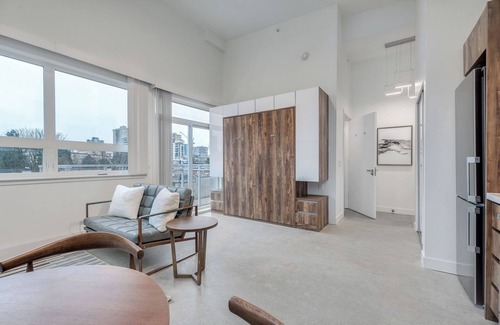 Downtown Vancouver Appartement | Pet Friendly Studio @ 1170 Barclay -New Building