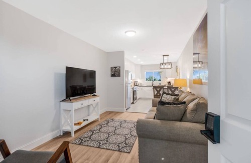 Santa Maria Maison | Pet-Friendly, Stylish Home w/Backyard Oasis