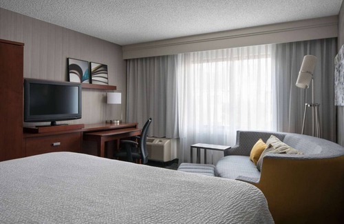 Pleasant Hill Hôtel | Pet Friendly Suites Close to The Mission District & Downtown! w/ Self Parking!
