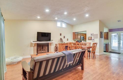 Oldsmar Maison | Pet-Friendly Tampa Bay Getaway Walk to the Water!