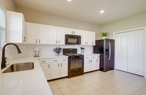 Tomball Maison | Pet-Friendly Tomball Home ~ 8 Mi to Burroughs Park