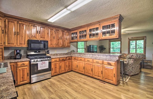 Weyers Cave Maison | Pet-Friendly VA Home ~ 30 Mi to Shenandoah NP