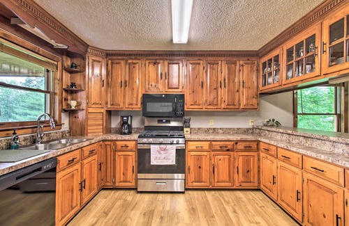 Weyers Cave Maison | Pet-Friendly VA Home ~ 30 Mi to Shenandoah NP
