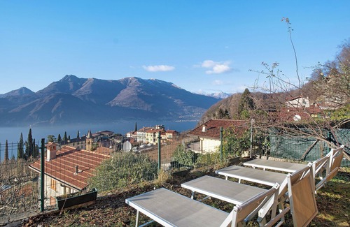 Regoledo Villa | Villa Magic Moment sur le lac de Côme avec vue sur le lac, piscine, Wi-Fi, terrasse et jardin.