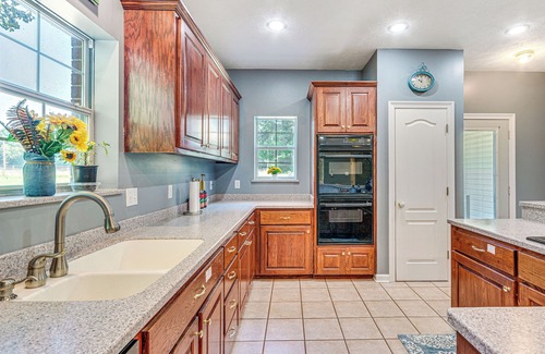 Vilonia Maison | Pet-Friendly Vilonia Home w/ Fenced Yard & Grill!