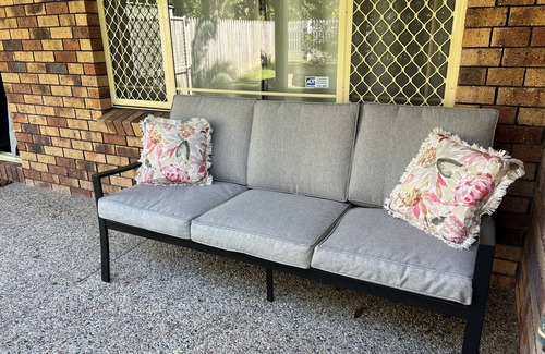 Forest Lake Maison | Pet Friendly Yard, Next to Park - Spacious Townhouse