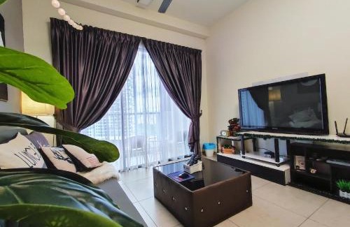 Kampung Pasir Appartement | Petalz Residence Family Suite near Mid Valley, Bukit Jalil, Sunway