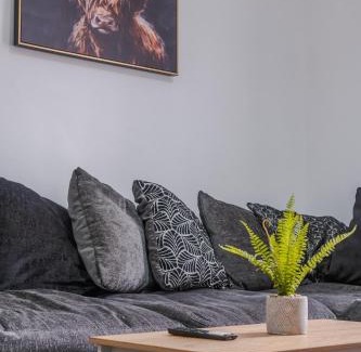 Peterhead Appartement | Peterhead Pad - SJA Stays - Modern 2 Bed Apartment