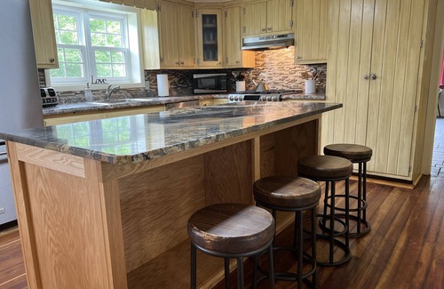 Laurens Maison | Peterson Place - Large updated farmhouse, pool, fire pit, close to Oneonta