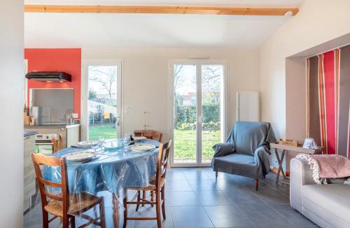 Saint-Georges-de-Pointindoux Maison | Petite maison à la campagne