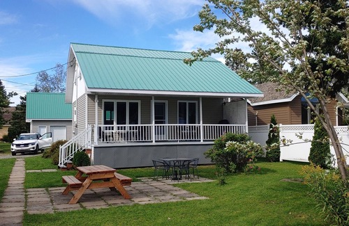 Adstock Chalet De Ski | Petit chalet du lac du huit
