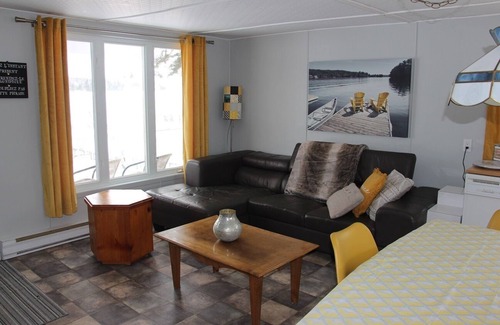 Adstock Chalet De Ski | Petit chalet du lac du huit