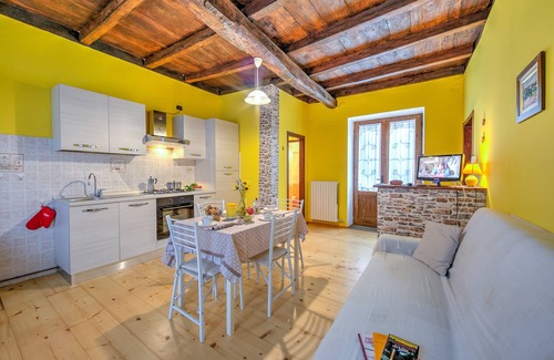 Brovello Appartement | Petit Coeur Dans L' Ancien Village, Brovello Carpugnino, Italy