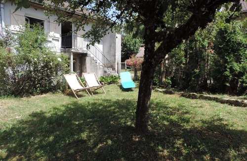 Saint-Germain-en-Montagne Maison | Petite maison rustique