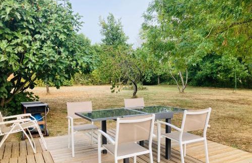 Chatel-de-Neuvre Maison | Petite maison à la campagne