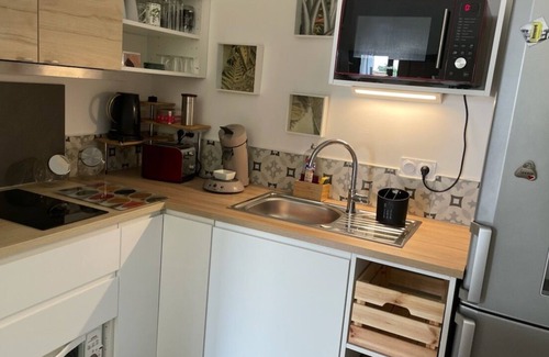 Saint-Loubes Appartement | Petite Maison Arboré et Calme