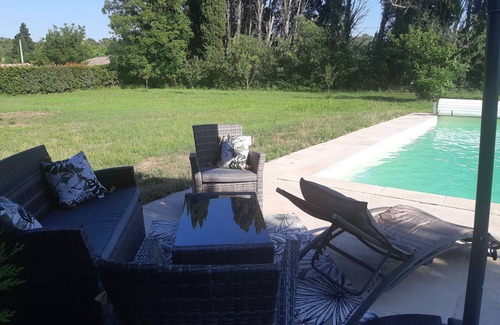 Eygalieres Maison | PETITE MAISON DE CHARME AU MILIEU DES CHAMPS A 2 MIN DU VILLAGE