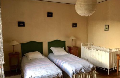 Fleurie Maison | Petite Maison du Château des Moriers