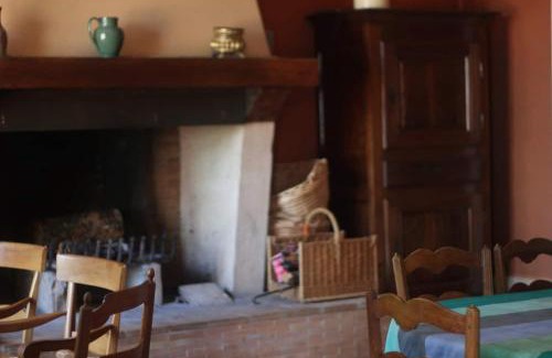 Fleurie Maison | Petite Maison du Château des Moriers