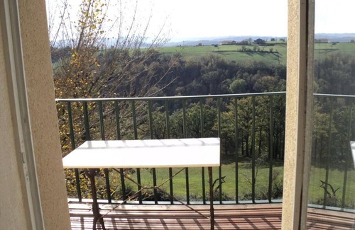 Firmi Maison | Petite maison en pierres proche du village d'agnac