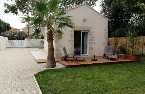 Meze Maison | Petite Maison refaite à neuf proche plage