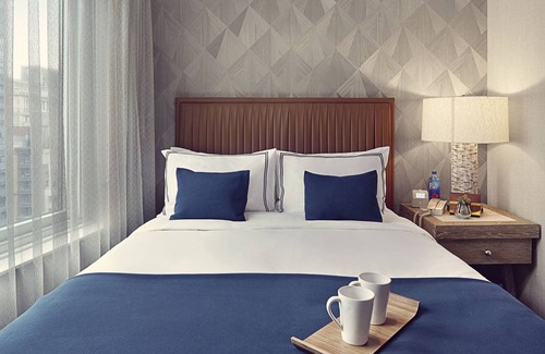 Financial District Hôtel | Petite Queen Bedded Room at The Artezen Hotel, Walk to Attractions