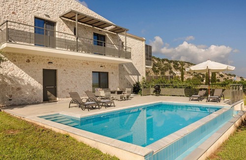 Eleios-Pronnoi Villa | Petradi Villa Skala III